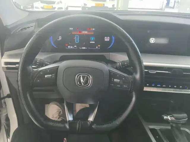 Changan CS35 Plus — Фото автомобиля 9