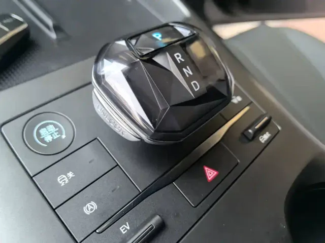 BYD Qin PLUS — Фото автомобиля 13