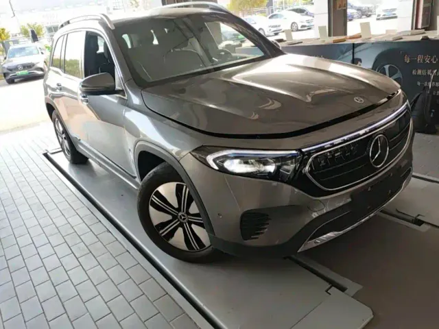 Mercedes-Benz EQB — Фото автомобиля 2
