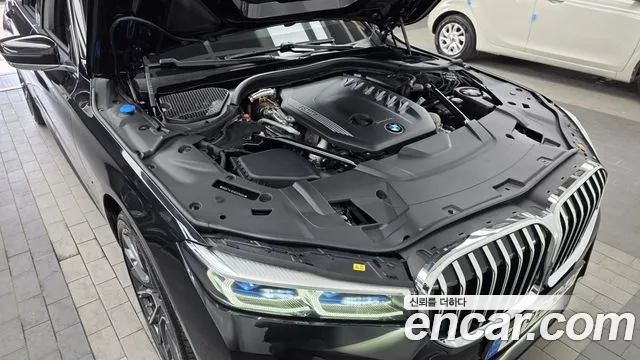 BMW 7-Series — Фото автомобиля 6