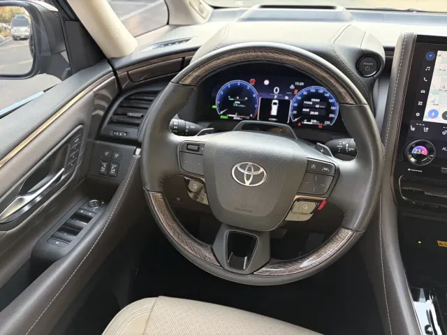 Toyota Alphard — Фото автомобиля 14
