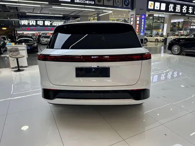 Xpeng G9 — Фото автомобиля 20