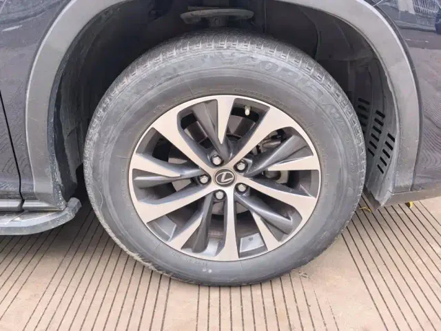 Lexus RX — Фото автомобиля 6
