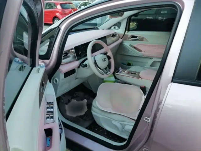 Geely Geometry E Firefly — Фото автомобиля 13