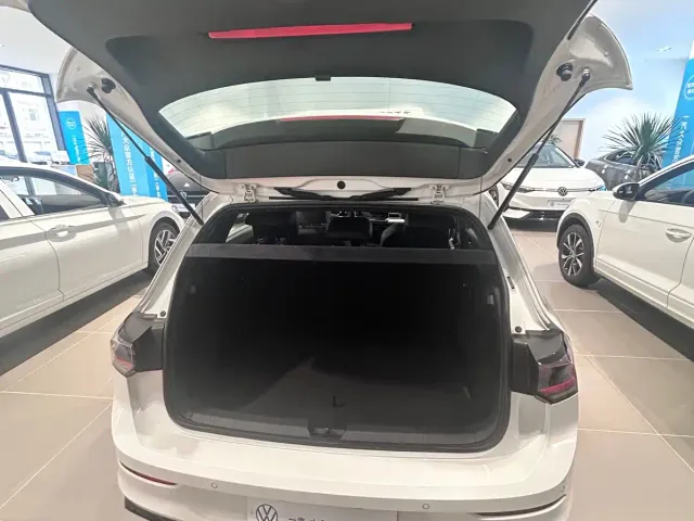 Volkswagen Golf — Фото автомобиля 17