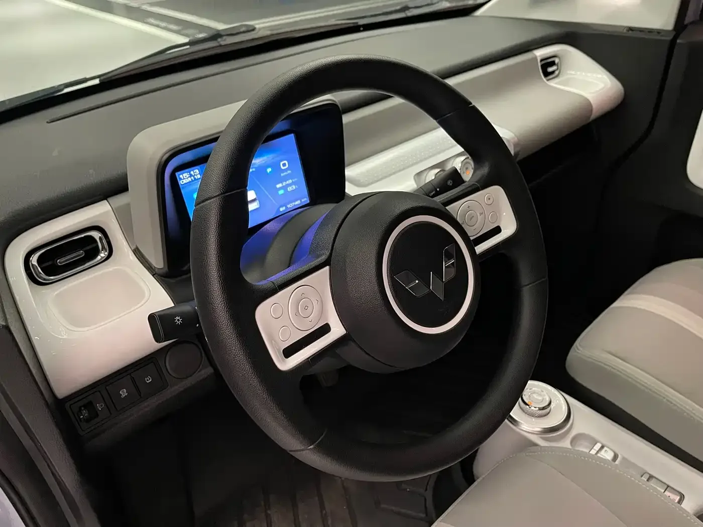 Wuling Motors Wuling Air ev 2023 Model 4-Seater Standard Edition — Фото автомобиля 8