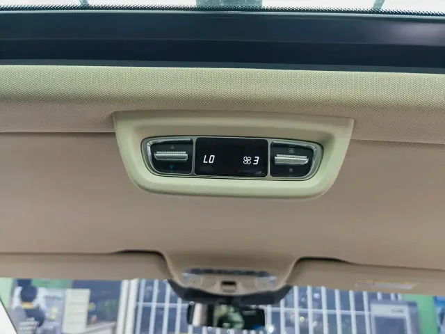 Mercedes-Benz V-Class — Фото автомобиля 21