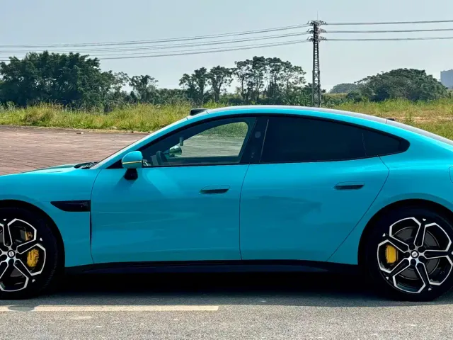 Xiaomi SU7 — Фото автомобиля 10