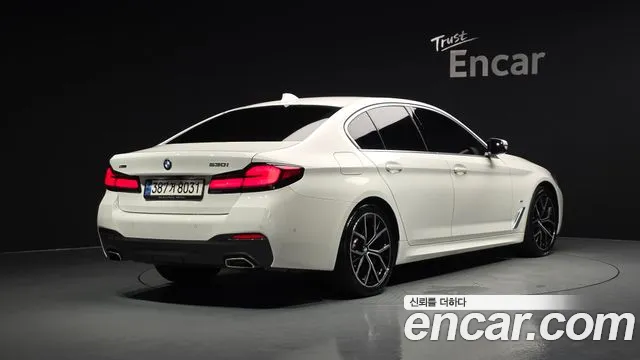 BMW 5-Series 5 серия (G30) 530i xDrive M Sport — Фото автомобиля 2