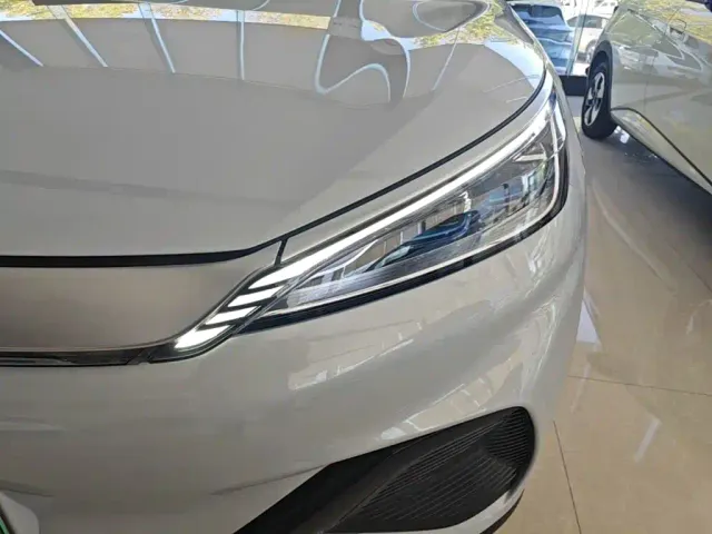 BYD Yuan PLUS — Фото автомобиля 23