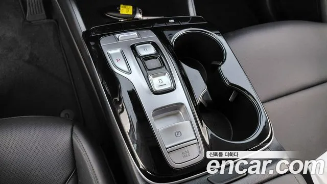 Hyundai Tucson Tucson (NX4) Дизель 2.0 2WD — Фото автомобиля 9