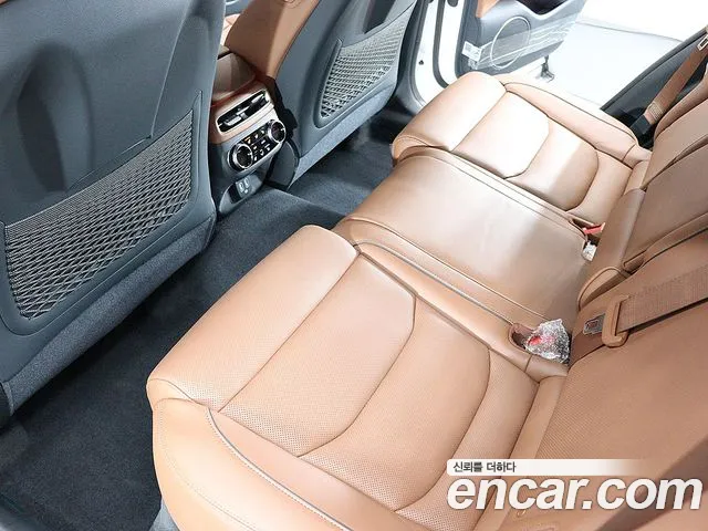 Genesis GV70 2.5T Бензин AWD — Фото автомобиля 15