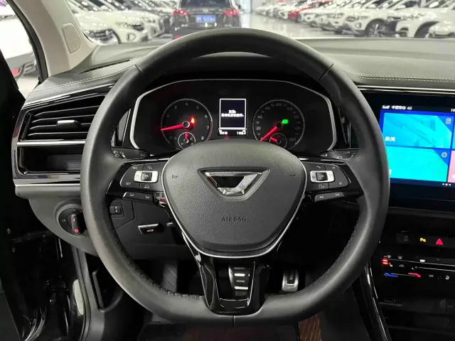 Jetta VS7 — Фото автомобиля 8