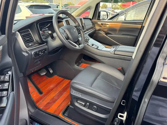 GAC Trumpchi M8 — Фото автомобиля 3
