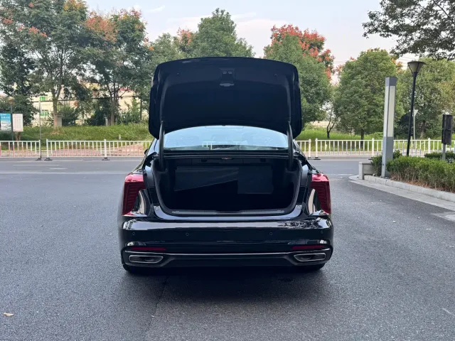 Hongqi H5 — Фото автомобиля 16
