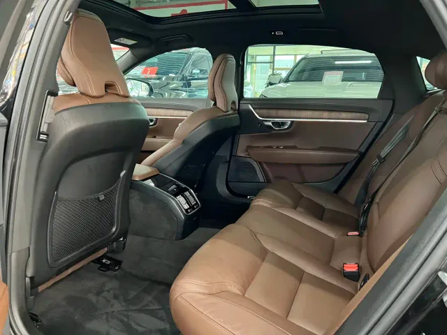Volvo S90 — Фото автомобиля 4