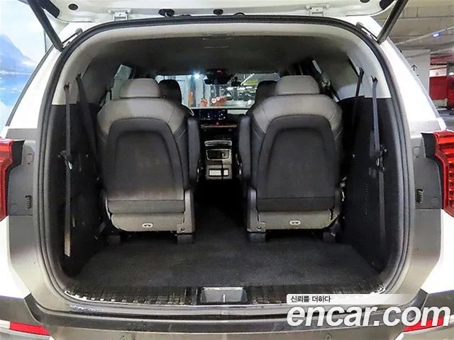 Kia Carnival Generation 4 — Фото автомобиля 16