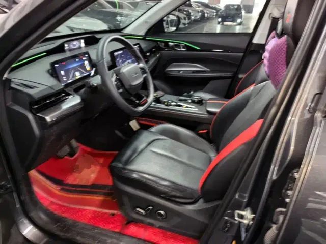 Changan Z6 — Фото автомобиля 14