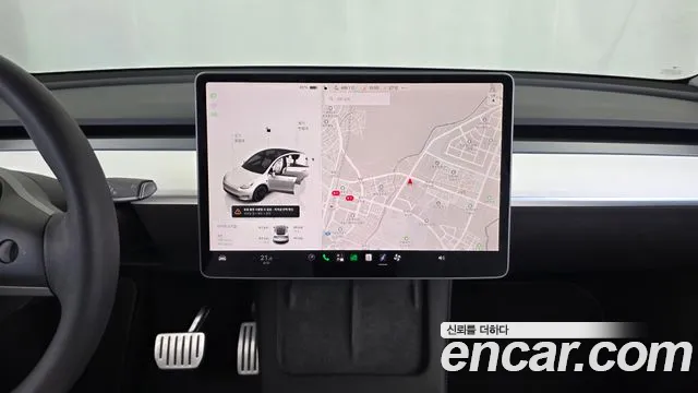 Tesla Model Y — Фото автомобиля 14