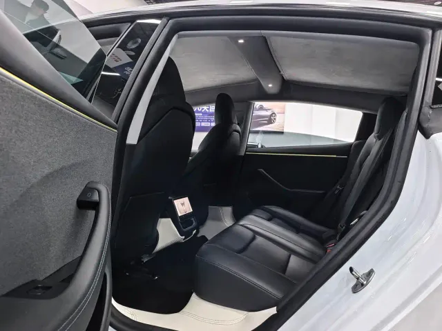 Tesla Model 3 — Фото автомобиля 13