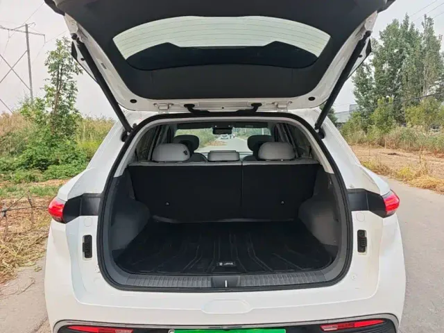 Besturn Yueyi 03 2025 565km Ultimate Edition — Фото автомобиля 18