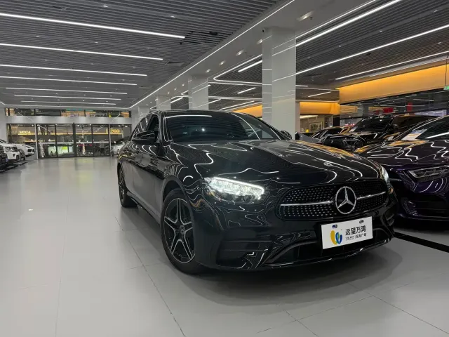 Mercedes-Benz E-Class — Фото автомобиля 14