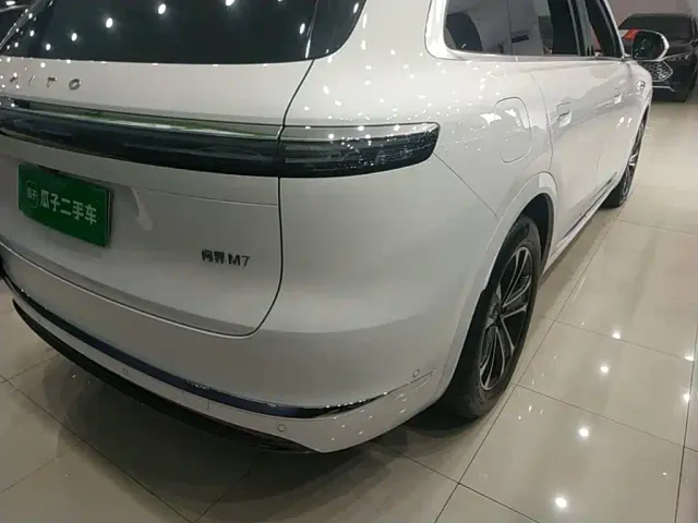 Aito M7 — Фото автомобиля 7
