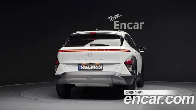 Hyundai Kona — Фото автомобиля 4