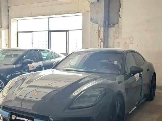 Фотография автомобиля — Porsche Panamera