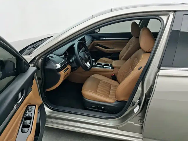 Nissan Teana — Фото автомобиля 9