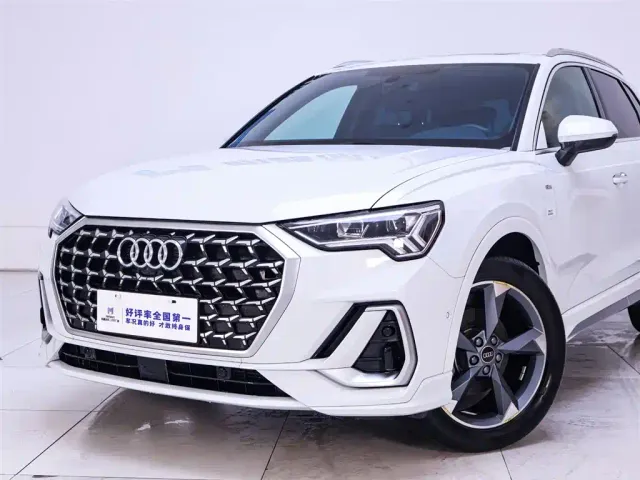 Audi Q3 — Фото автомобиля 3