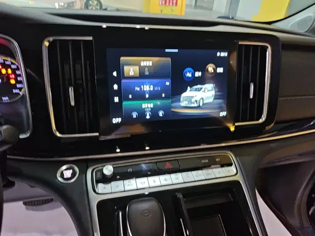 GAC Trumpchi M8 — Фото автомобиля 12