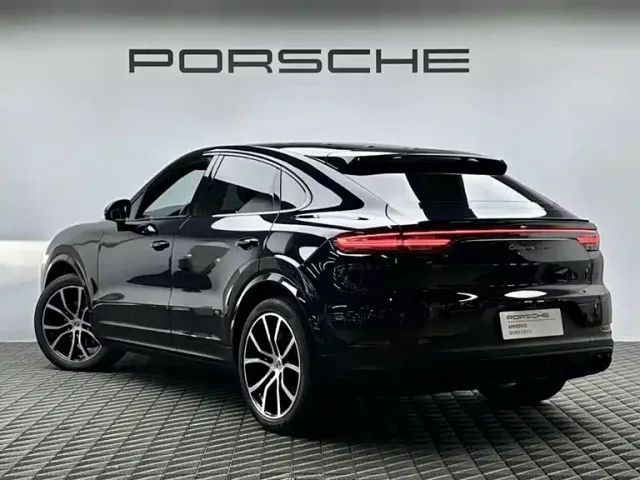 Porsche Cayenne — Фото автомобиля 5