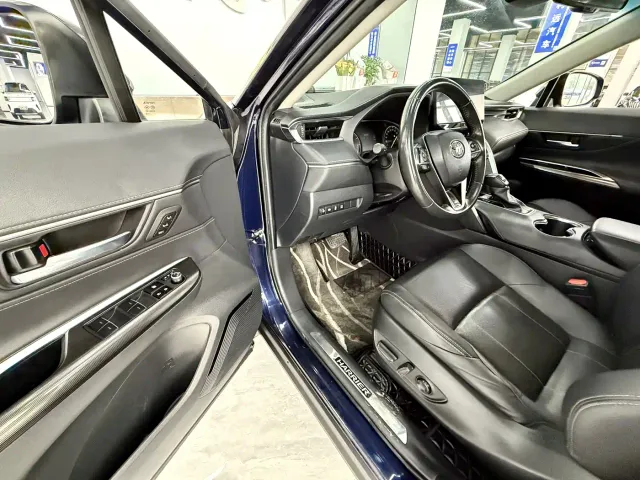 Toyota Harrier — Фото автомобиля 14