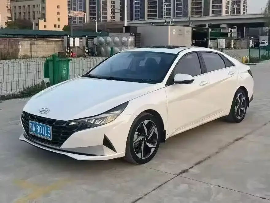 Фотография автомобиля — Hyundai Elantra