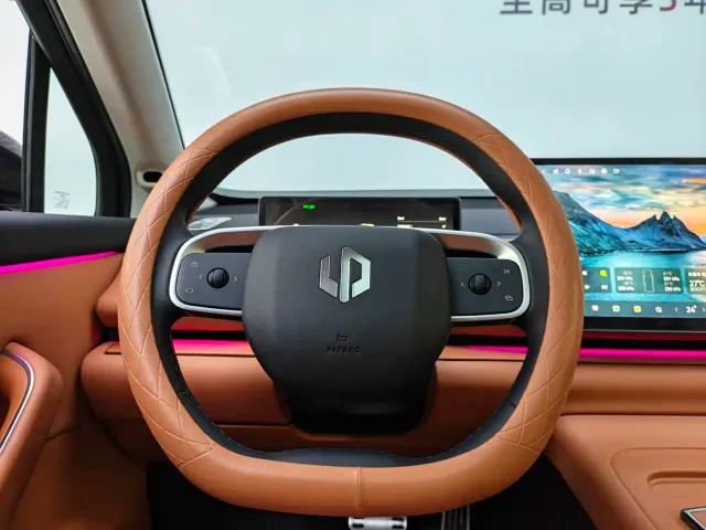Leapmotor C10 — Фото автомобиля 14
