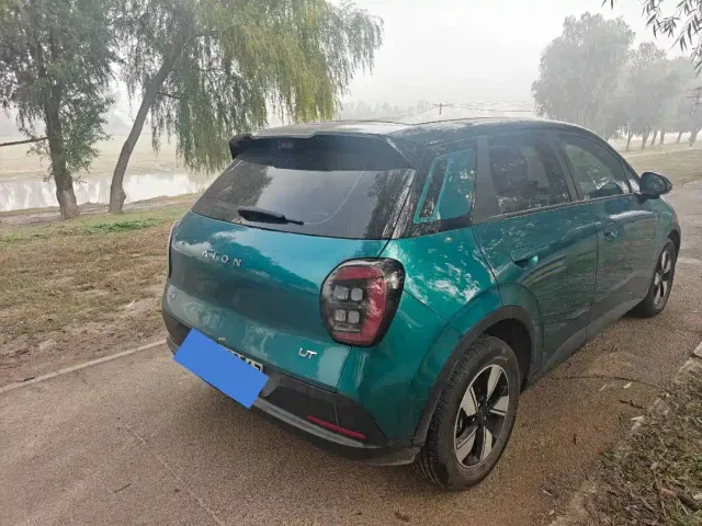 GAC Aion UT — Фото автомобиля 9