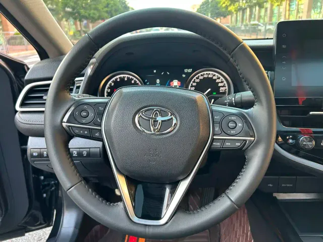 Toyota Camry — Фото автомобиля 13