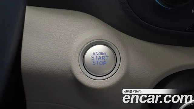 Hyundai Venue — Фото автомобиля 17