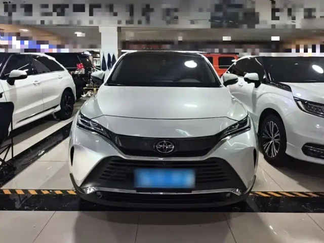 Toyota Harrier — Фото автомобиля 2