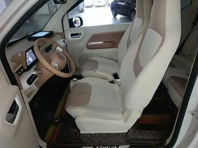 Wuling Hongguang Mini EV — Фото автомобиля 14