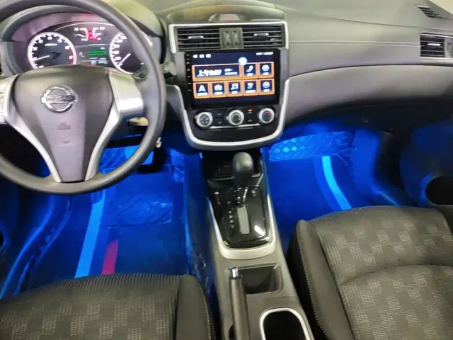 Nissan Tiida — Фото автомобиля 12