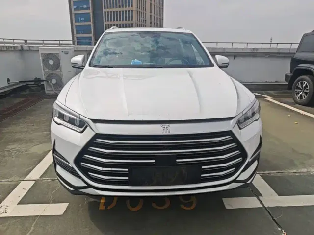 BYD Song Pro — Фото автомобиля 2