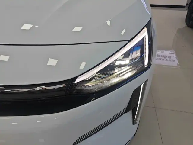Geely Galaxy L6 — Фото автомобиля 23