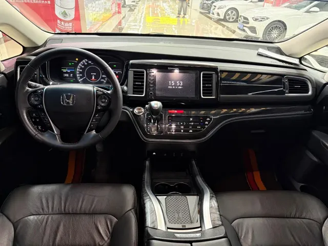 Honda Elysion — Фото автомобиля 5