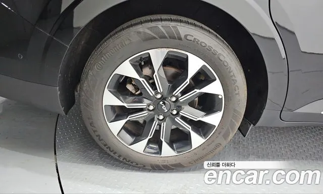 Kia Carnival 4th Gen — Фото автомобиля 5