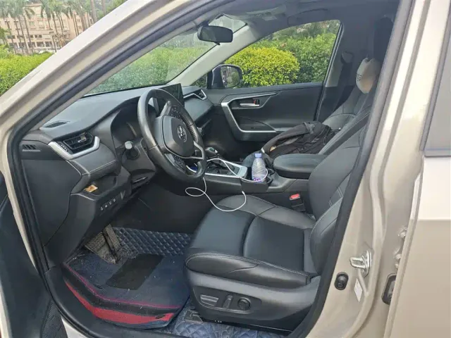 Toyota Wildlander — Фото автомобиля 7