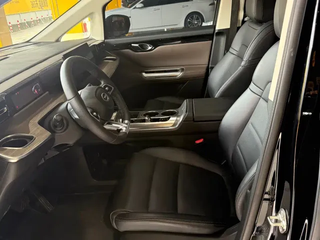 GAC Trumpchi E8 — Фото автомобиля 4