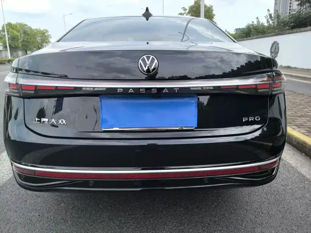 Volkswagen Passat — Фото автомобиля 10