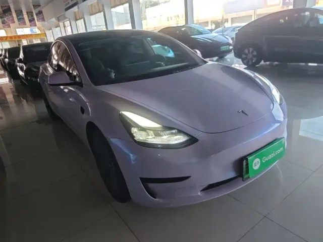 Tesla Model 3 — Фото автомобиля 3